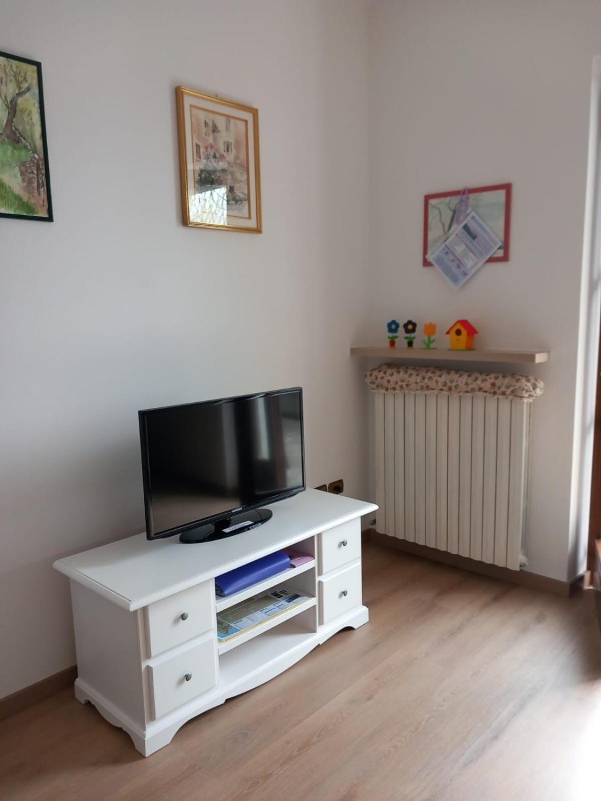 Casa Antony Apartment Torri Del Benaco Bagian luar foto
